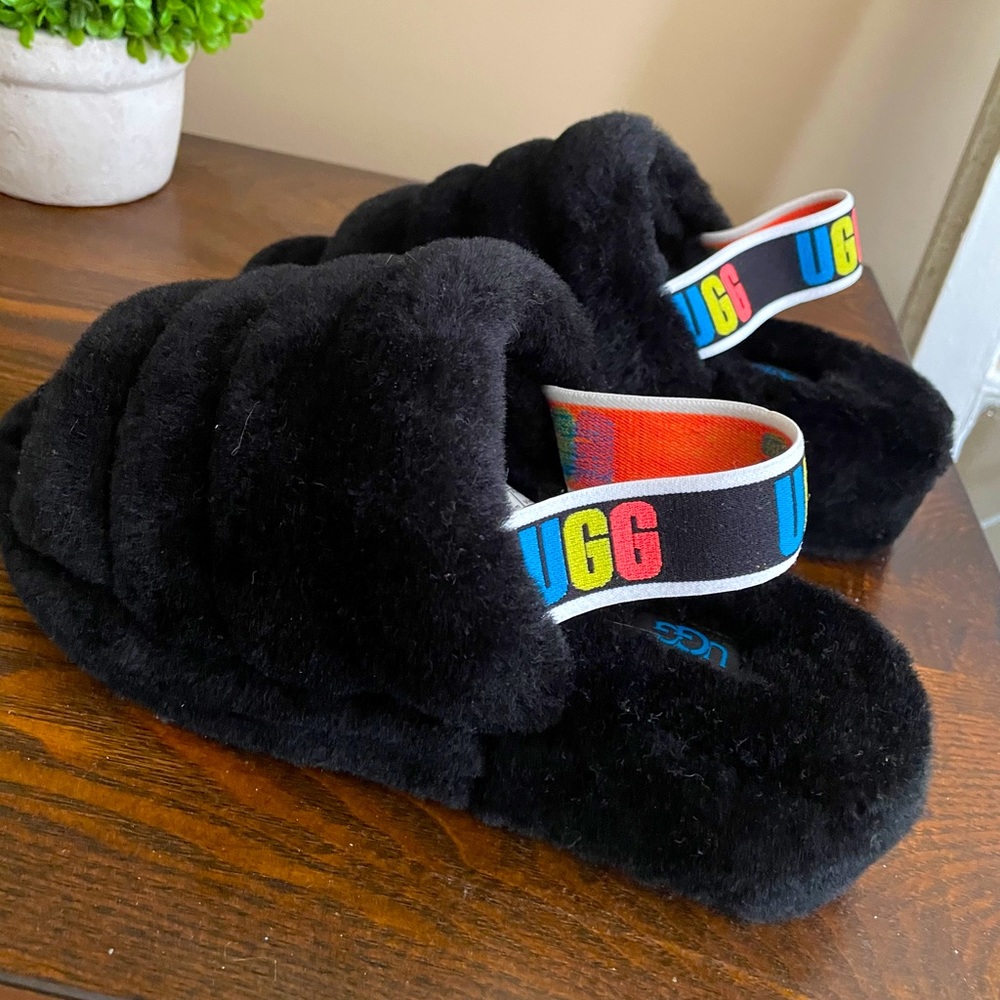 UGG Fluff Yeah slippers